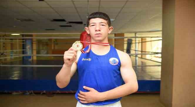 Altındağ’ın gururu, Türkiye Boks Şampiyonası’nda şampiyon oldu