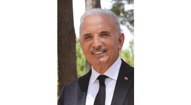 Ümraniye Belediye Başkanı Yıldırım adını koydu: ’İstanbul Belediye Başkan(sız)lığı’