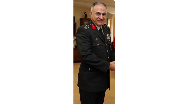 Genelkurmay Başkanlığına 2’nci Ordu Komutanı Orgeneral Metin Gürak atandı.