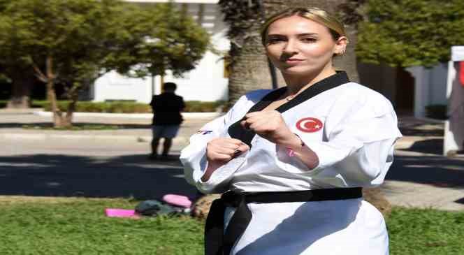 İzmirli sporcu Çin’de kırık elle bronz madalya aldı