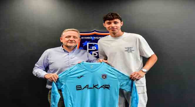 RAMS Başakşehir, Deniz Dilmen’in sözleşmesini 4 yıl uzattı