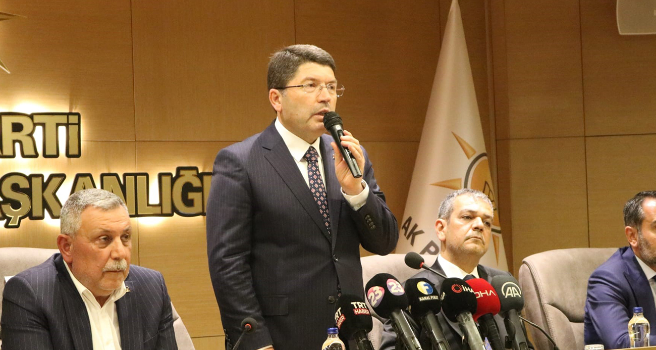 Adalet Bakanı Tunç, İzmir’de İsveç Konsolosluğu binasına saldırıyı kınadı