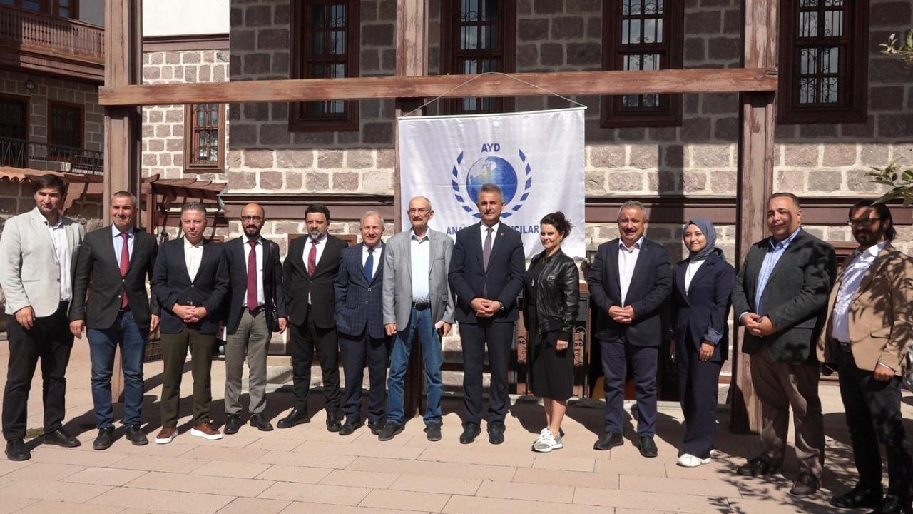Murat Köse'den Mansur Yavaş'a 58 km'lik metro göndermesi!