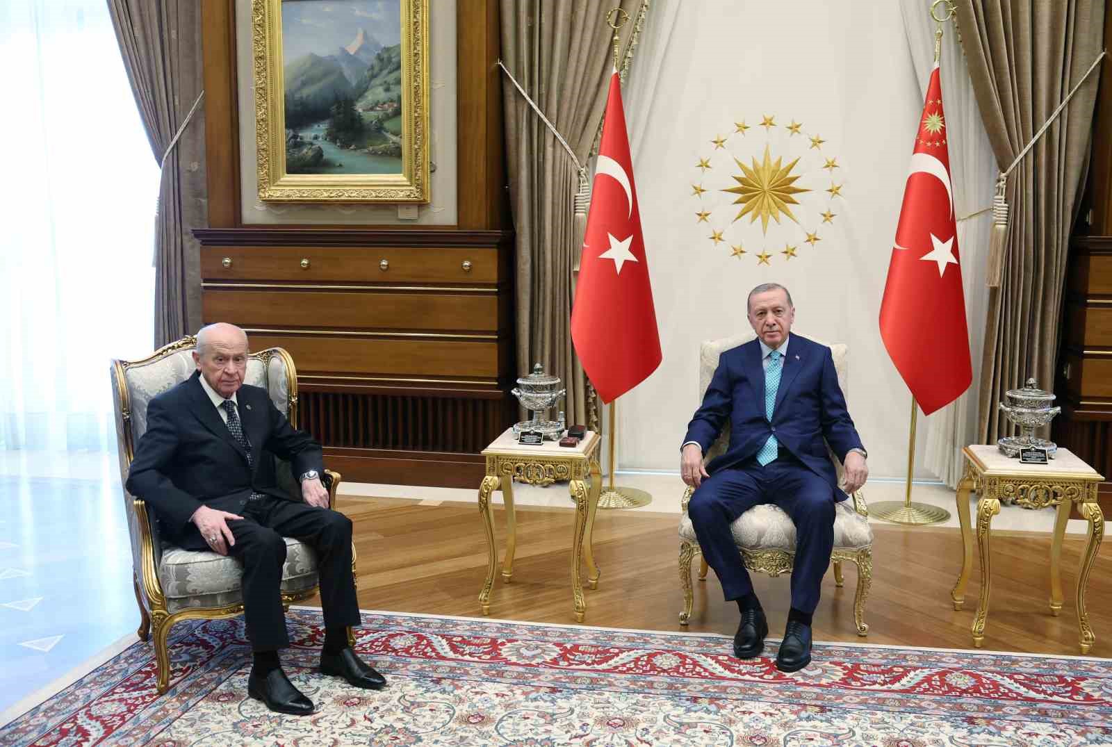Cumhurbaşkanı Recep Tayyip Erdoğan, MHP Genel Başkanı Devlet Bahçeli ile  Beştepe’de görüşüyor.