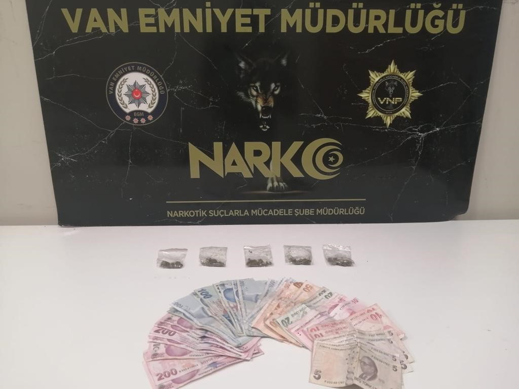 Van’da ‘torbacı’ operasyonu