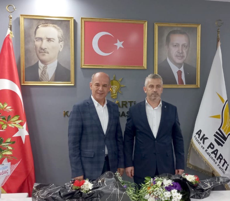 Karesi AK Parti’de Hakan Aka bayrağı devraldı