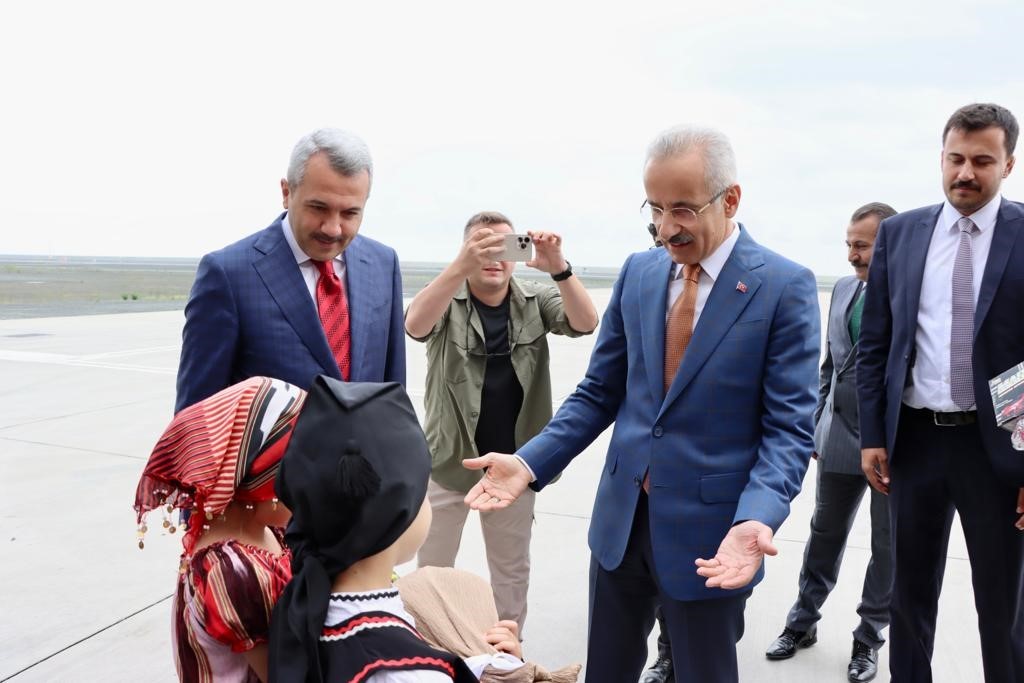 Bakan Abdulkadir Uraloğlu: “Son 21 yılda Rize’nin ulaşım ve iletişim altyapısı yatırımları için yaklaşık 75 Milyar Lira harcadık”