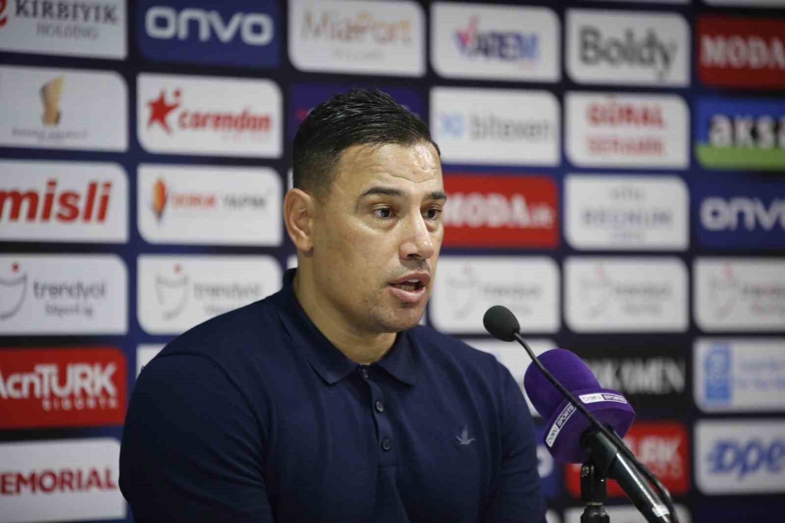 Başakşehir: “Kulübümüz, Teknik Direktör Çağdaş Atan ile prensipte anlaşmaya varmıştır”