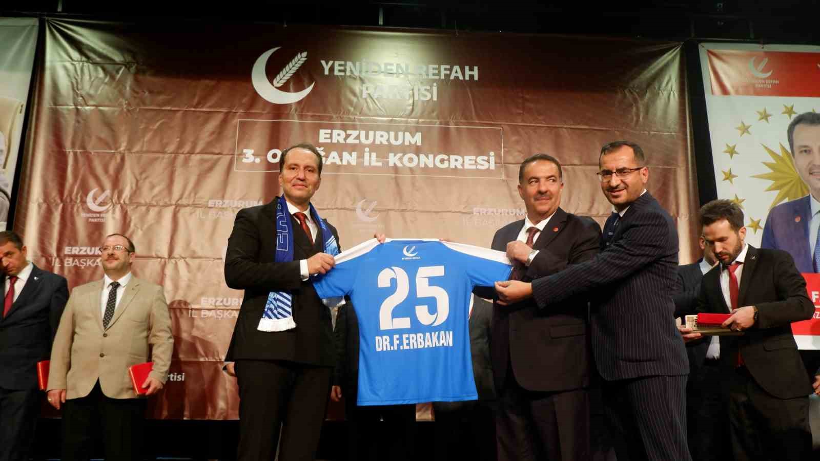 Yeniden Refah Partisi Genel Başkanı Erbakan, Erzurum’da Orta Vadeli Programı eleştirdi