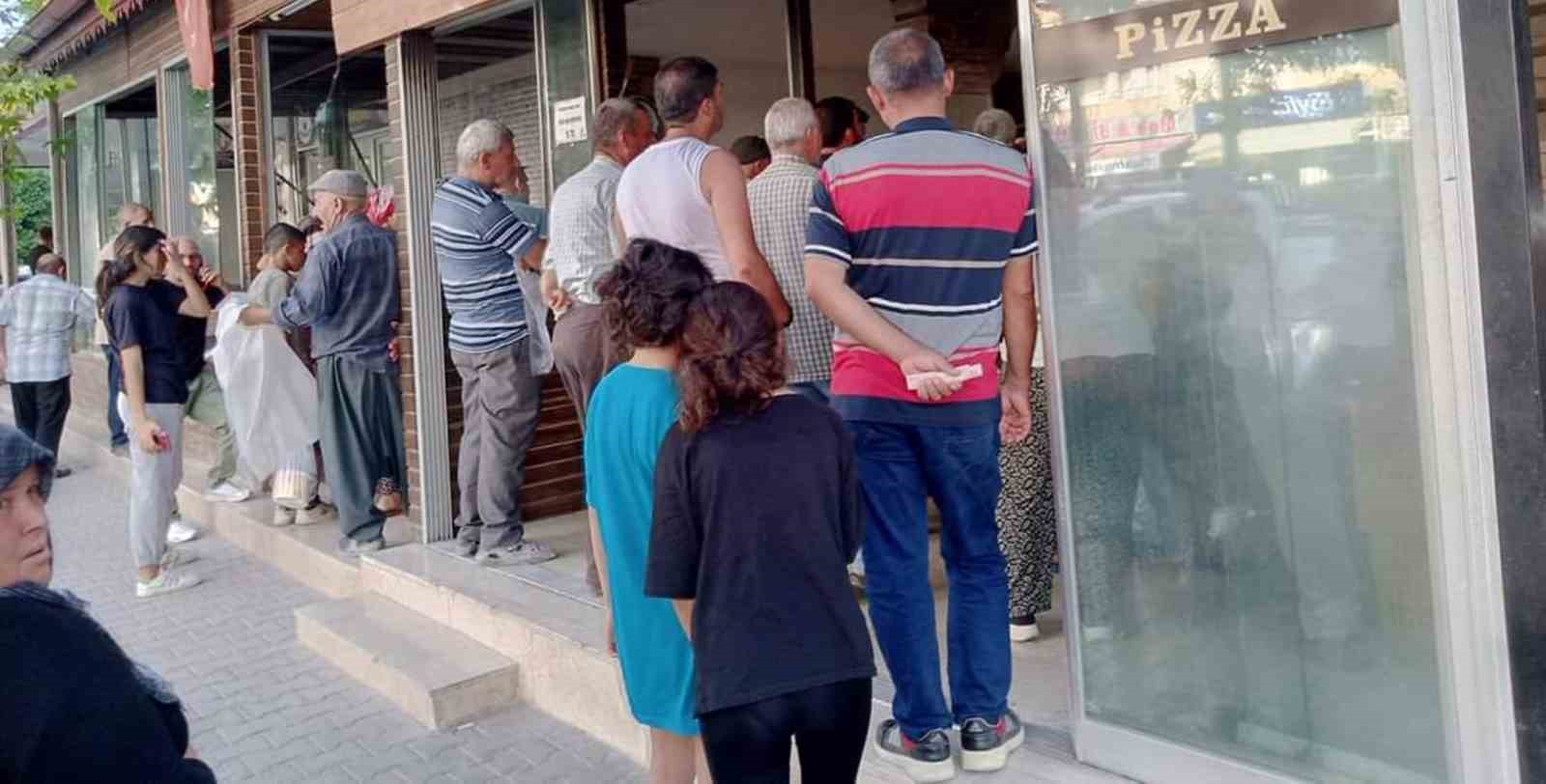 Mersin’de ekmeği 5 liradan satan fırınlara ilgi büyük