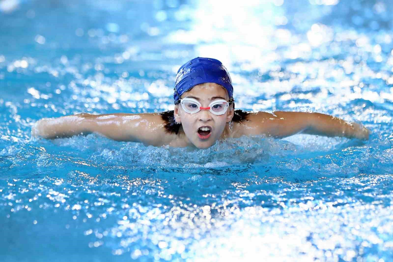 Aliağa Spor ve Yaşam Merkezi’nde yüzme kursları başlıyor