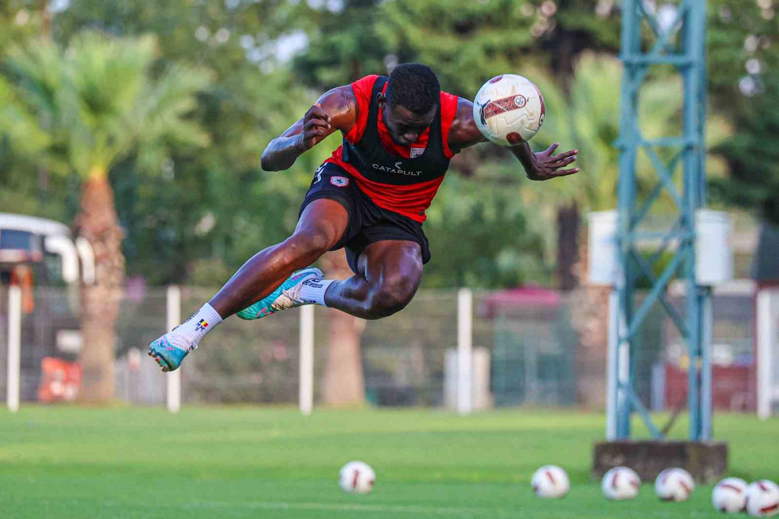 Samsunspor’un transfer özeti: 16 oyuncu geldi, 34 oyuncu gitti