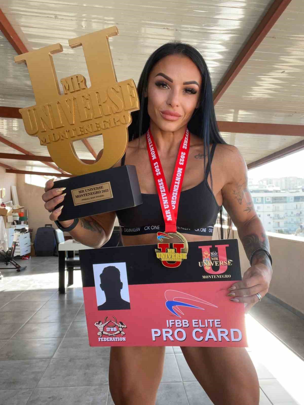 Şampiyonlar şampiyonu Duyar, Kuşadası’nın gururu oldu