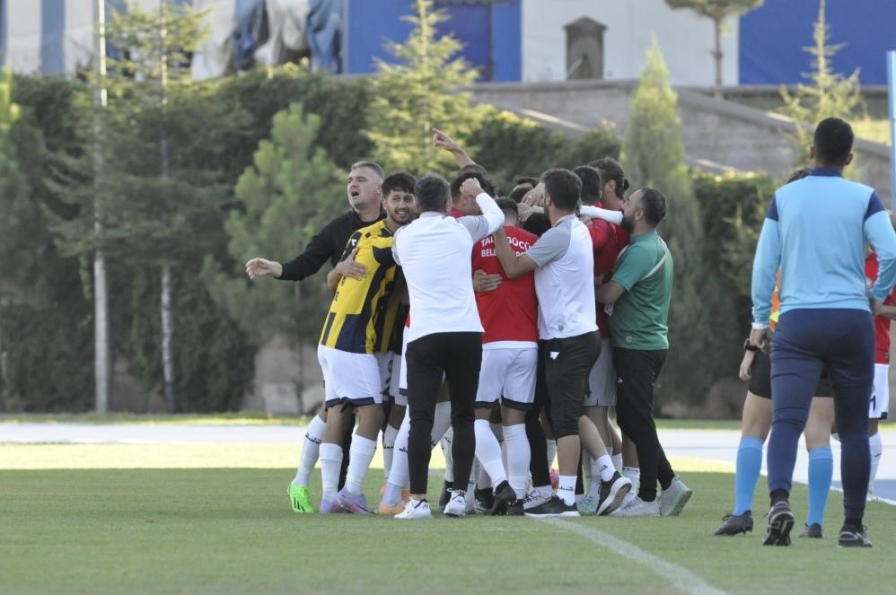 Talasgücü iki eksikle Ayvalık’a gitti