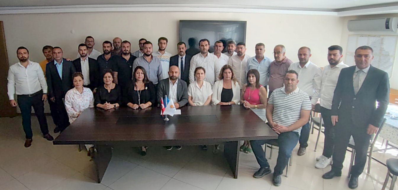 Söke AK Parti’nin yeni ilçe yönetimindeki isimler belli oldu