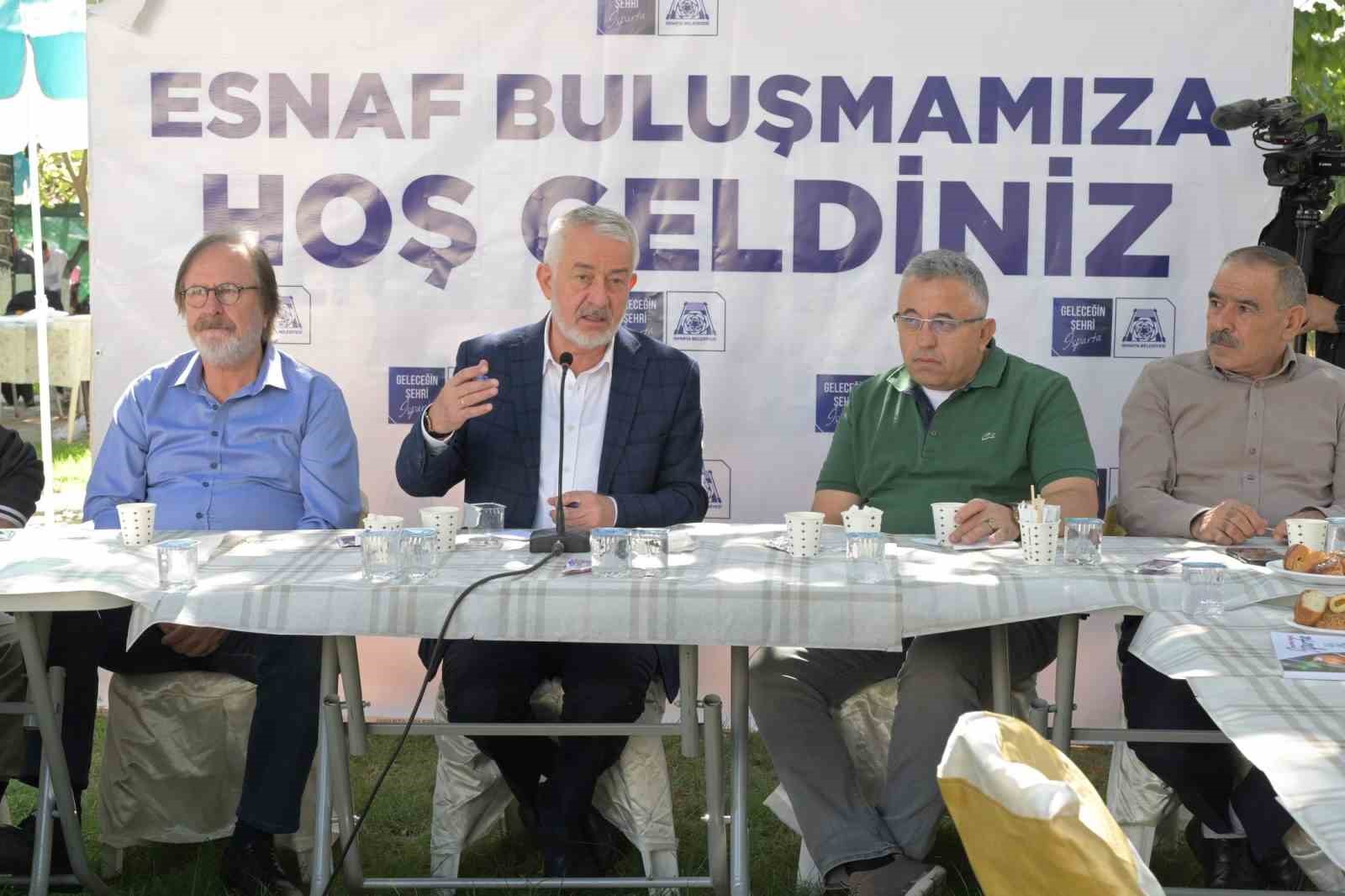 Esnaf: “Üreten bir belediye başkanına sahibiz”