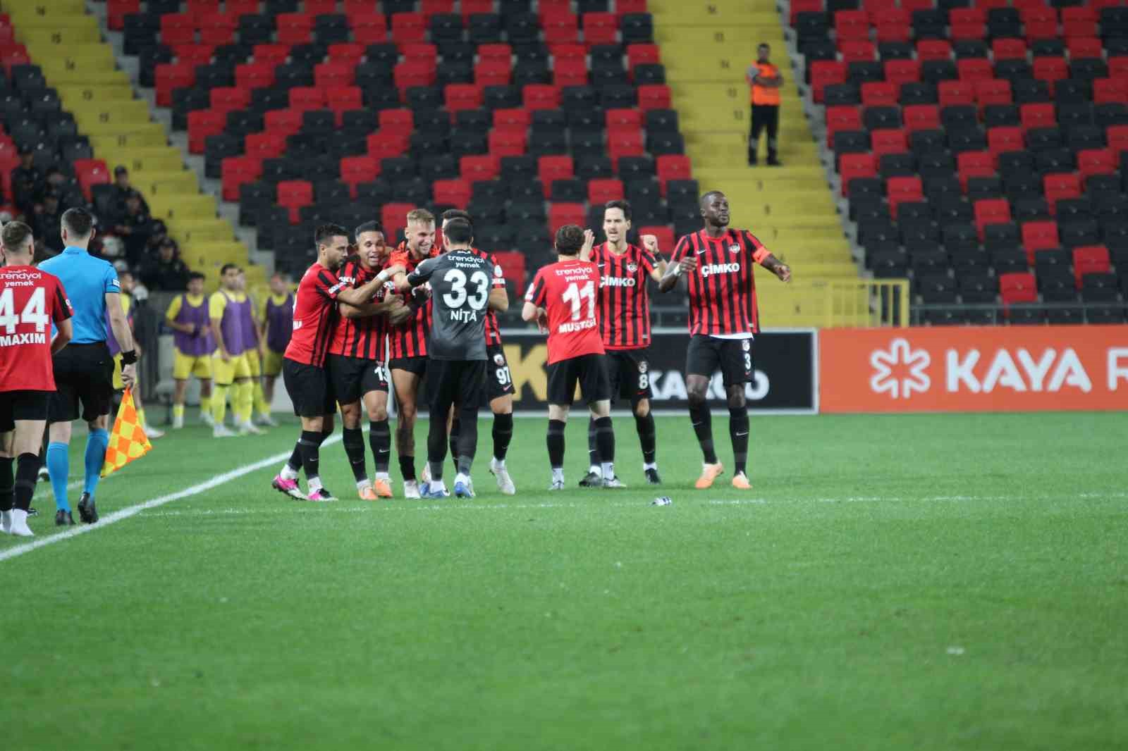 Trendyol Süper Lig: Gaziantep FK: 2 – İstanbulspor: 0 (Maç sonucu)