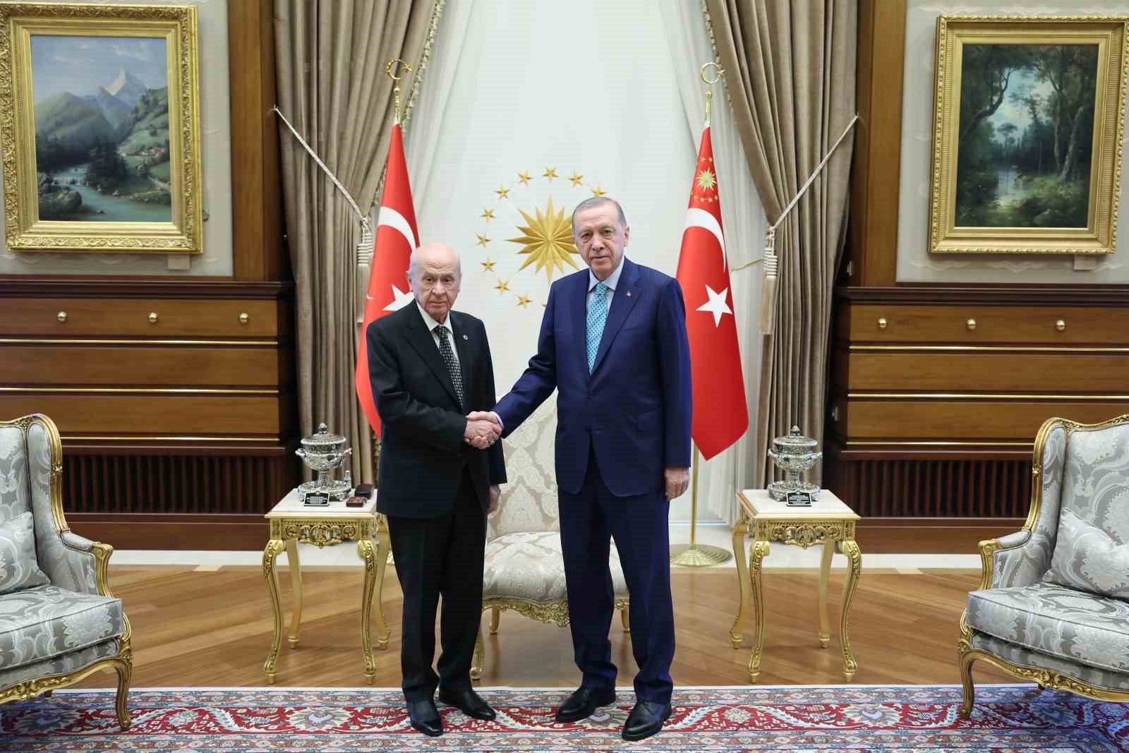 Cumhurbaşkanı Recep Tayyip Erdoğan, MHP Genel Başkanı Devlet Bahçeli ile  Beştepe’de görüşüyor.