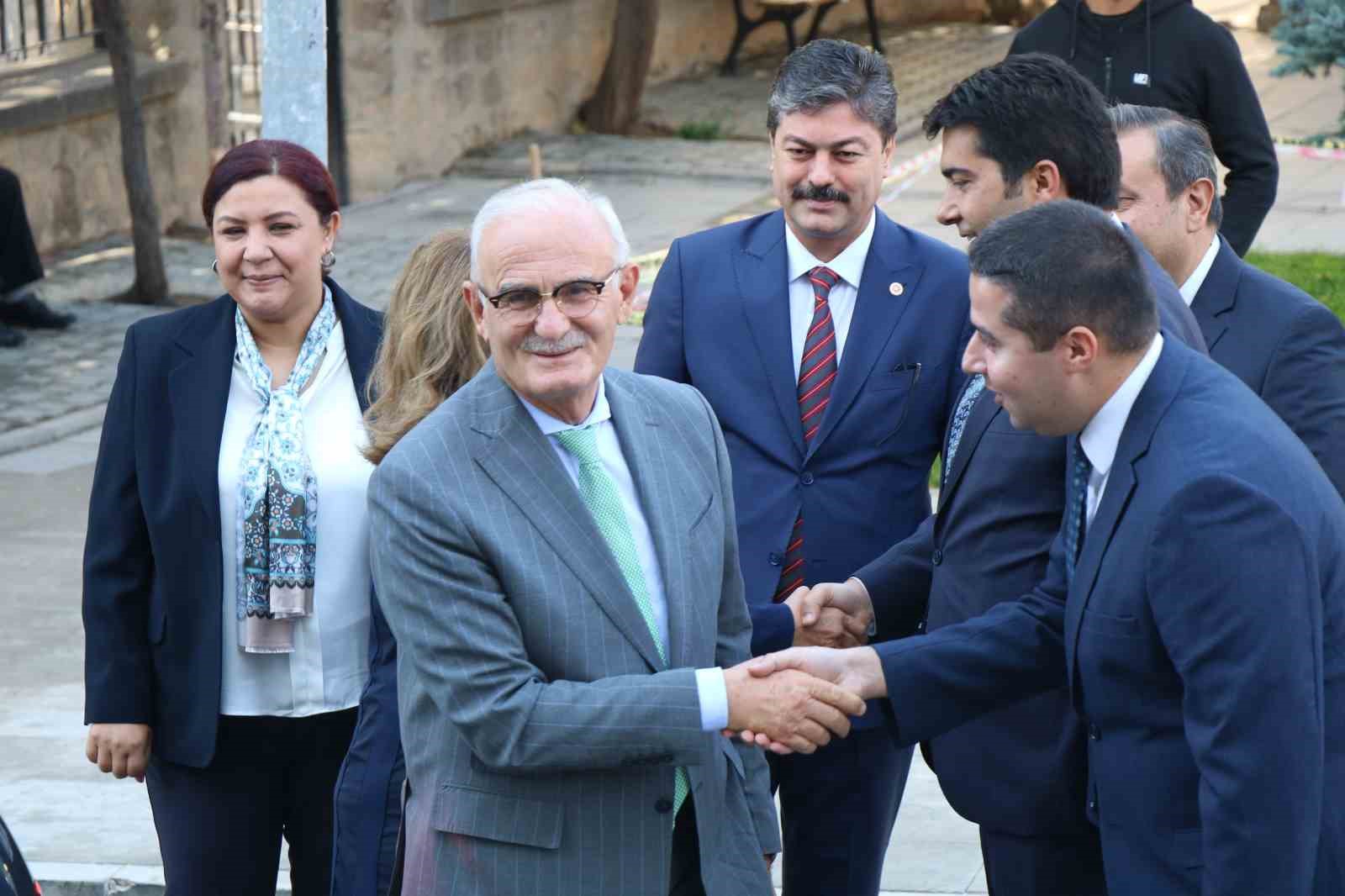 AK Parti Genel Başkan Yardımcısı Yılmaz: “Bin 392 belediyenin 810 tanesini AK Parti yönetiyor”