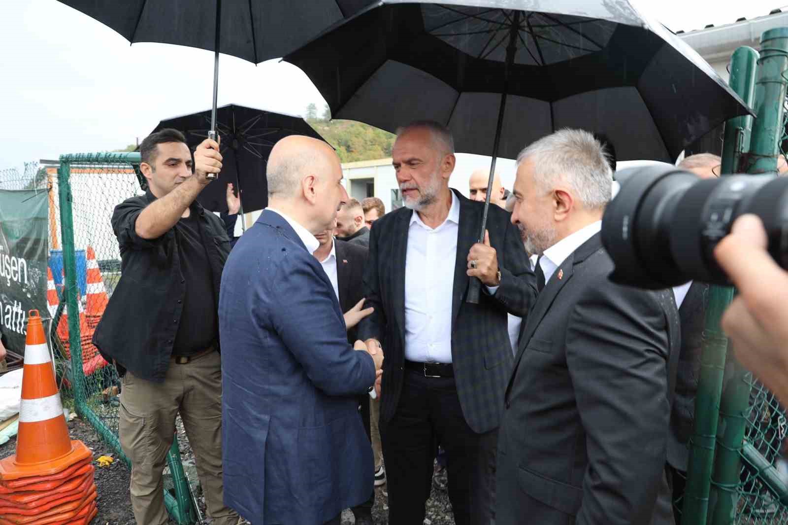 Adil Karaismailoğlu: “Cumhurbaşkanımızın ekibinden bir arkadaşımızla İstanbul o eski müreffeh günlere dönecektir”