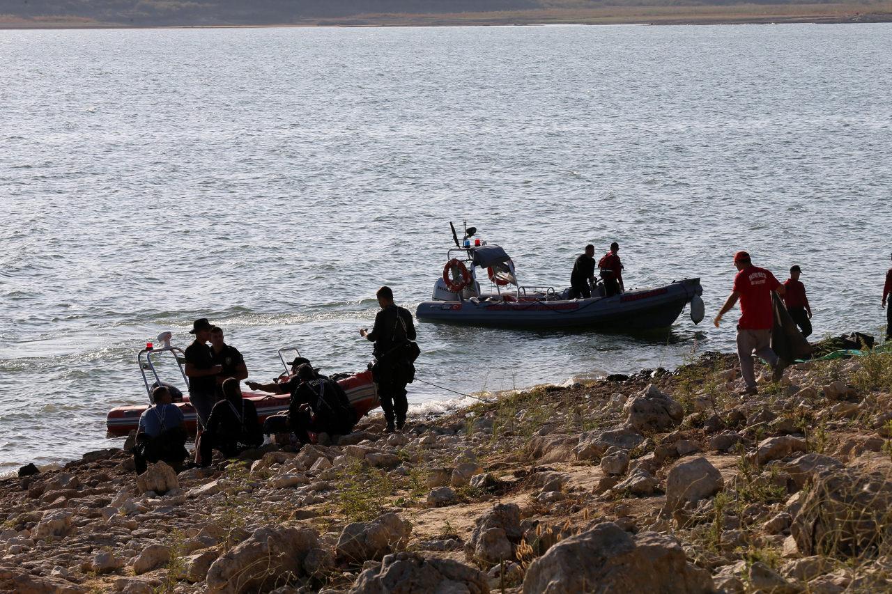 İzmir'den acı haber: İki mürettebatın cansız bedenine ulaşıldı
