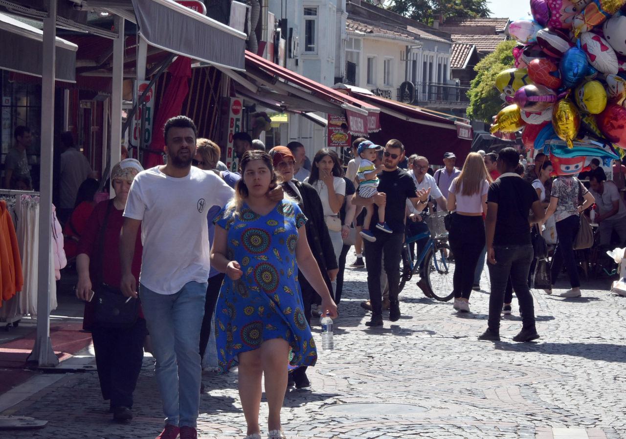 Gurbeçiler gitti, şimdi de onlar geliyor! Almadıkları şey yok