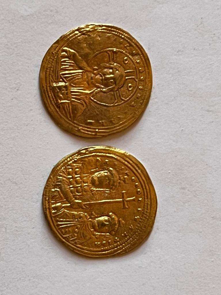 Van’da peynir bidonunda yüzlerce sikke ele geçirildi