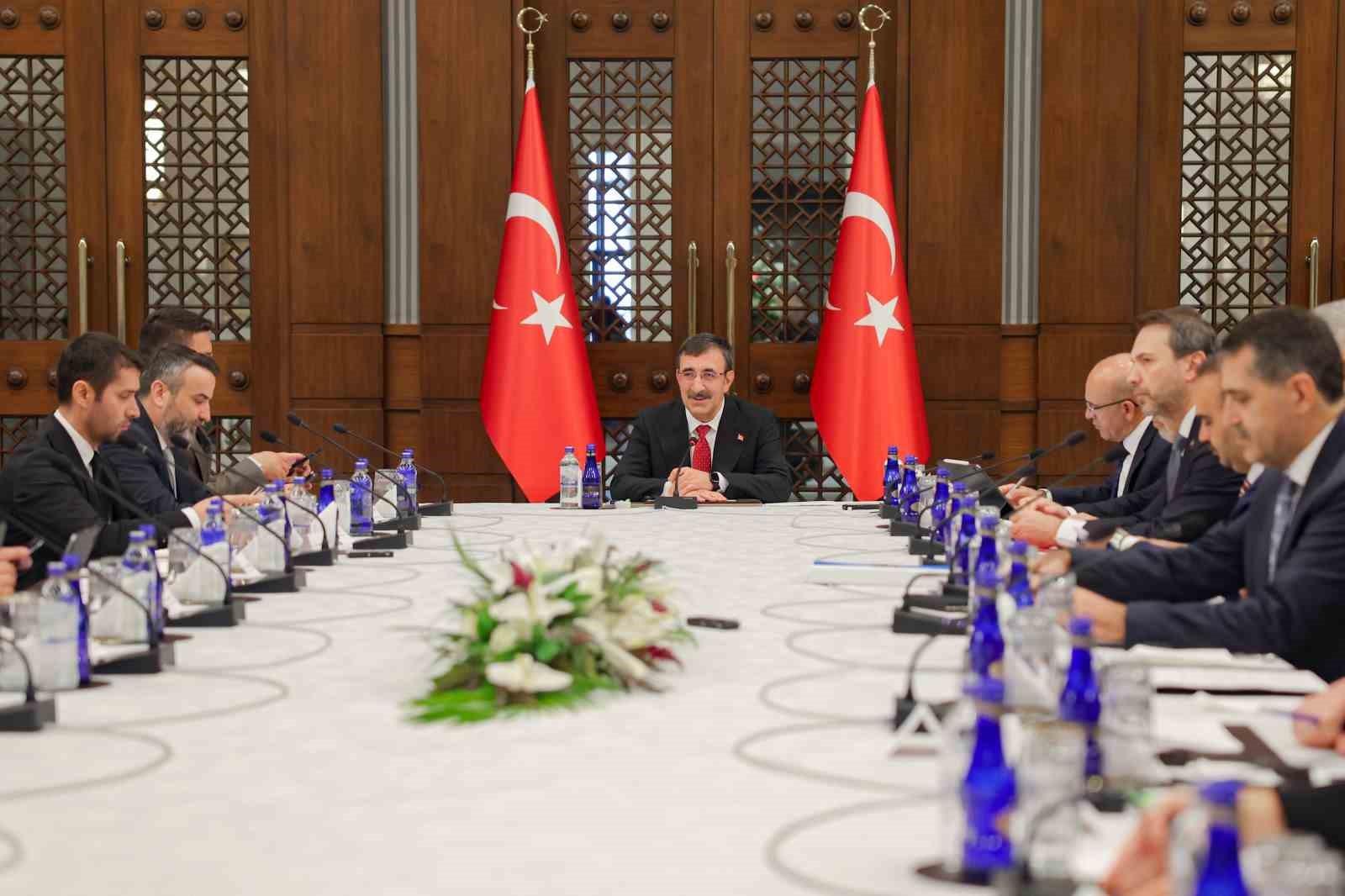 Bakan Bayraktar: “Türkiye doğal gazda 2028 yılına kadar 150 milyar metreküp yıllık giriş kapasitesine sahip olacak”