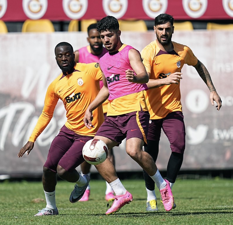 Galatasaray ara vermedi