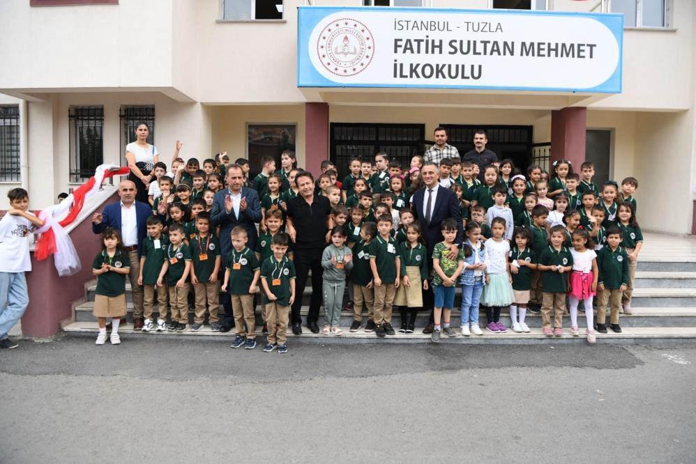 Tuzla Belediyesi'nden 50 bin öğrenciye kırtasiye seti