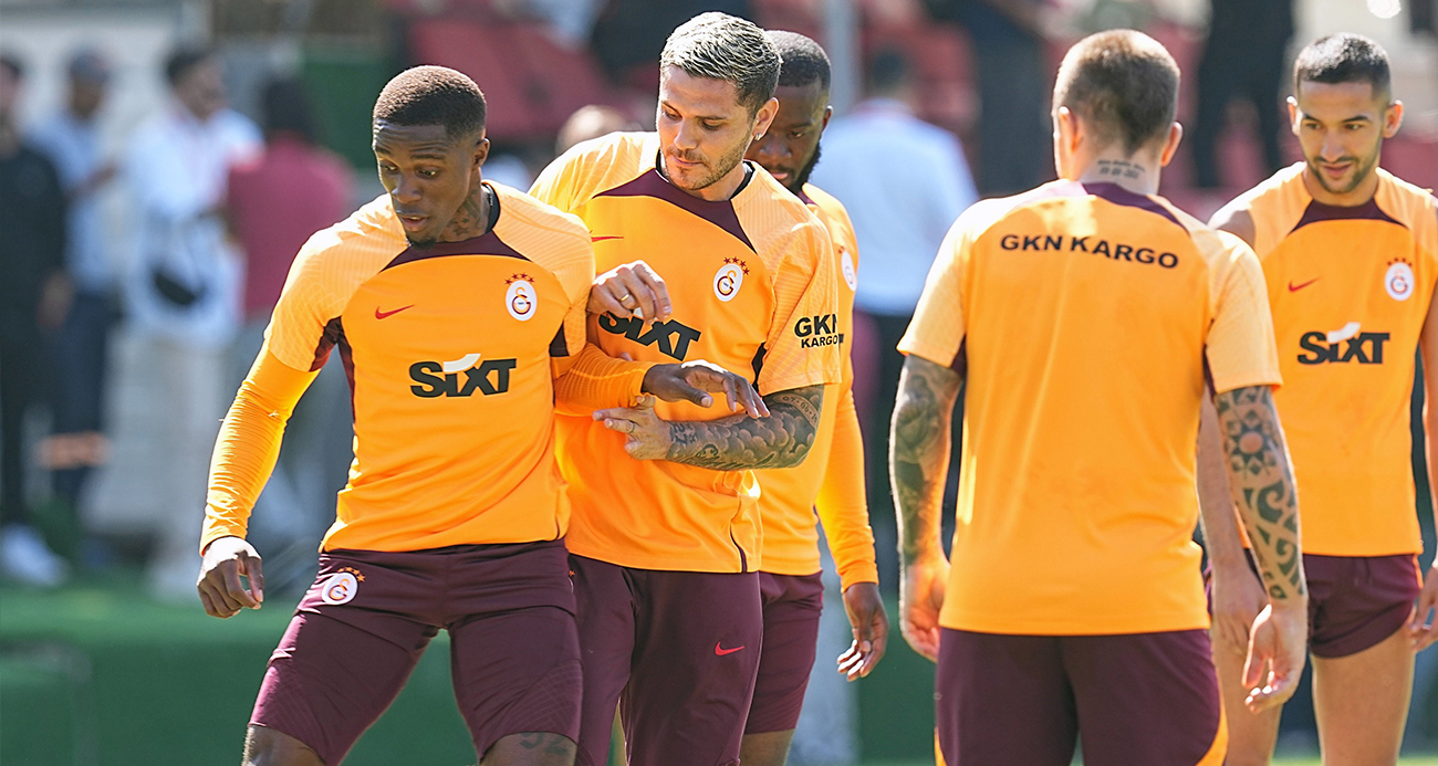 Galatasaray’da Zaha takımla çalıştı