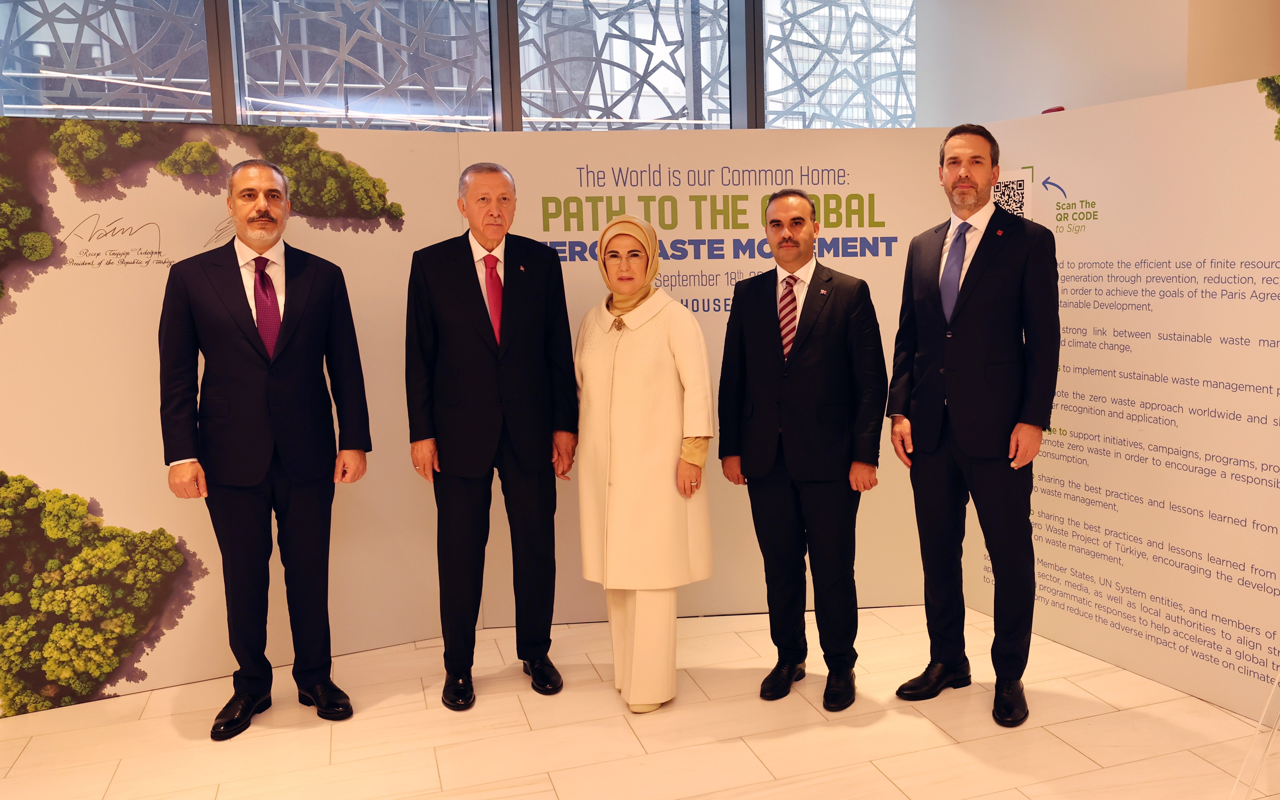 Cumhurbaşkanı Erdoğan, New York'ta Küresel Sıfır Atık İyi Niyet Beyanı'na ilk imzayı attı
