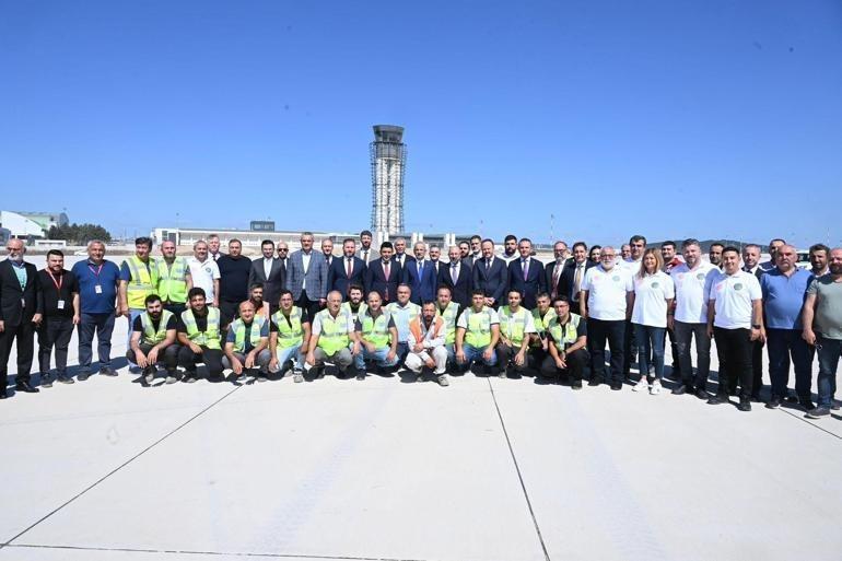 Bakan Uraloğlu, Sabiha Gökçen Havalimanı'yla ilgili müjdeyi verdi!