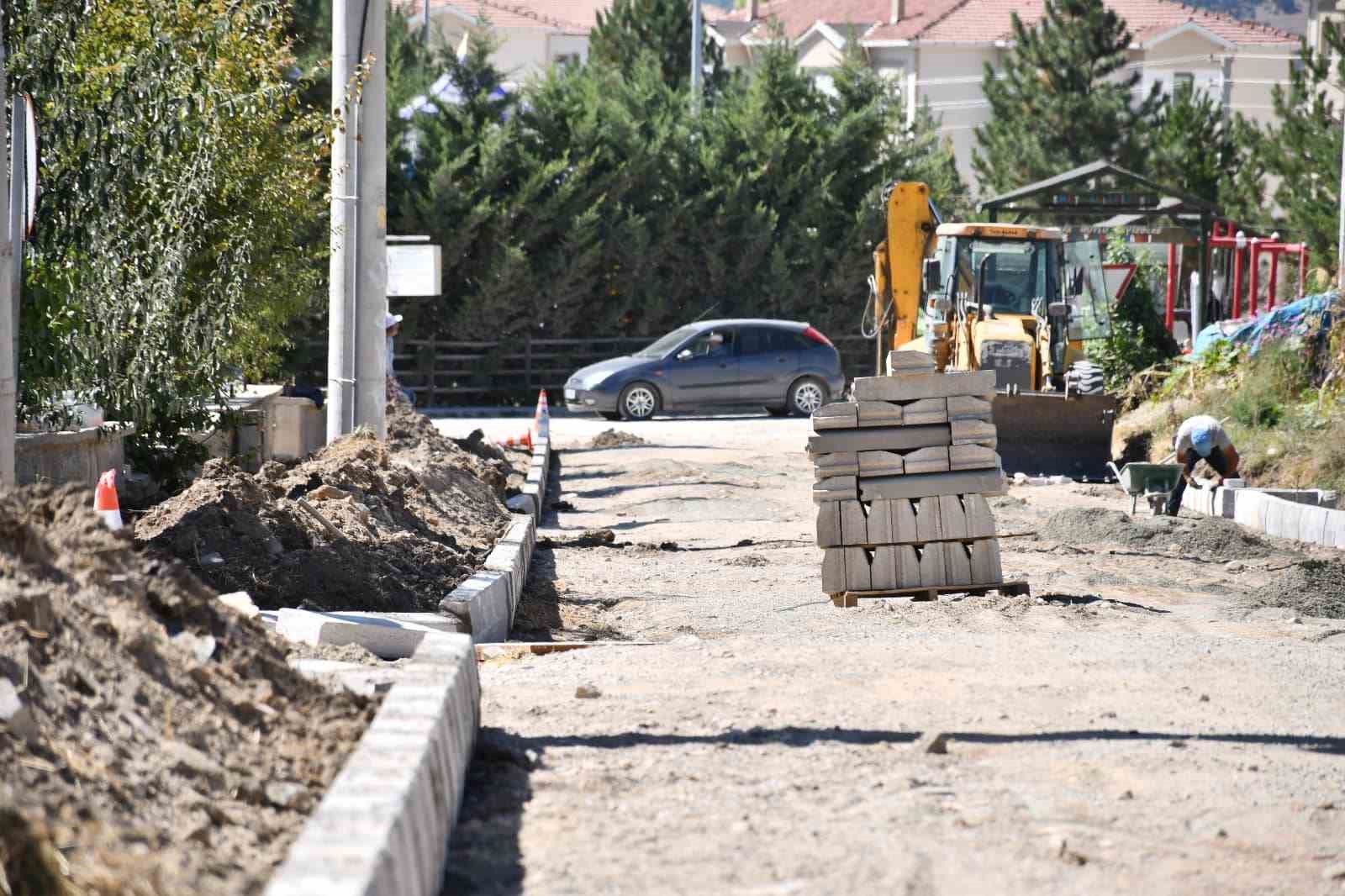 Emet’te üstyapı çalışmaları başladı
