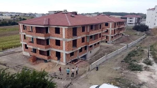 27 daireli inşaat için 'uygunluk' raporu verilen beton 'kullanılamaz' çıktı, binalar hemen yıkıldı