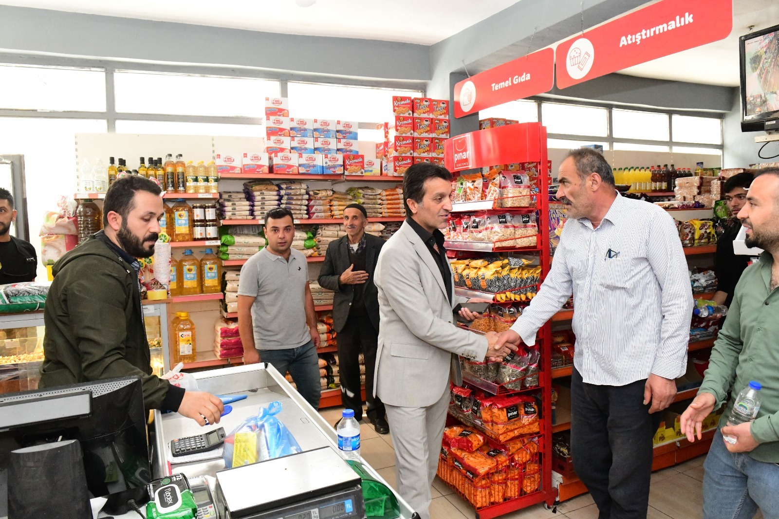 Başkan Şeylan’dan esnaf ziyareti