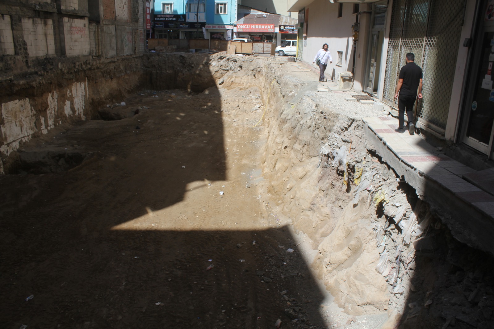 Van’da kontrolsüz açılan inşaat temeli ölüme davetiye çıkarıyor