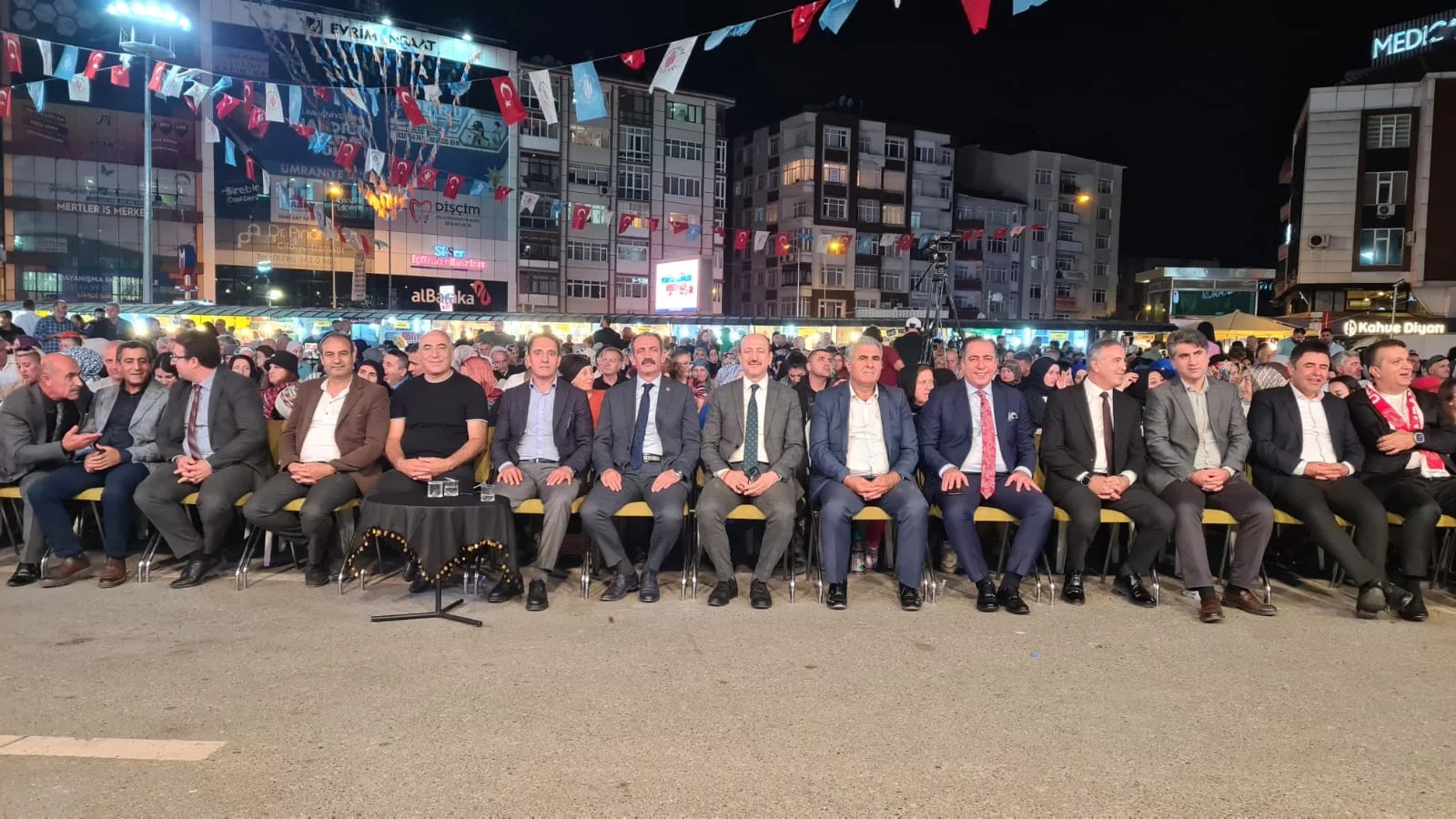 Başkan Tanış, İstanbul’da Vanlılar Gecesine katıldı