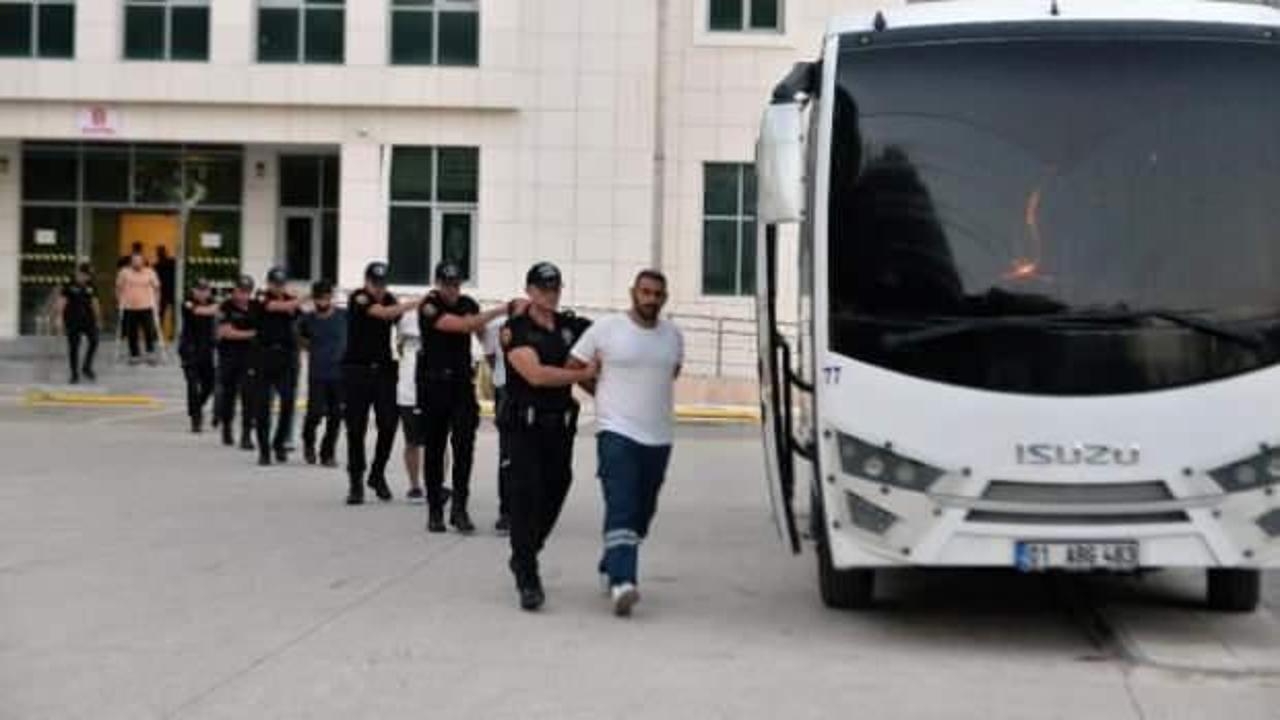 Adana’da ‘Şirinler’e operasyon!