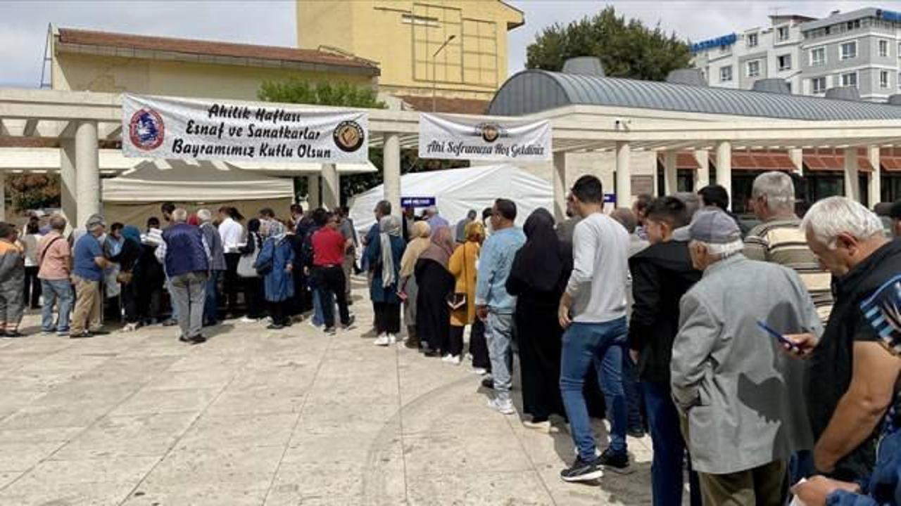 Ahiliğin pilav, helva ve şerbet ikramı geleneği halen yaşatılıyor