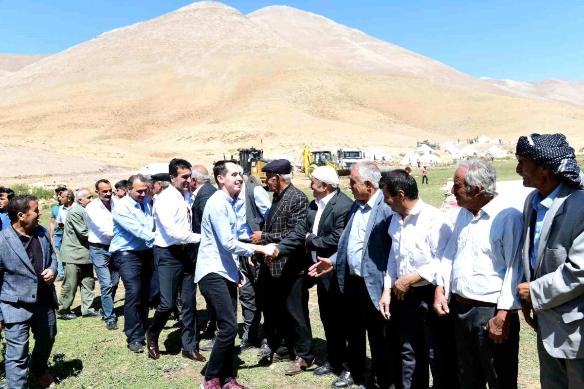 Van’ın Çatak ilçesinde yayla yolunun tamamlanması sevinçle karşılandı