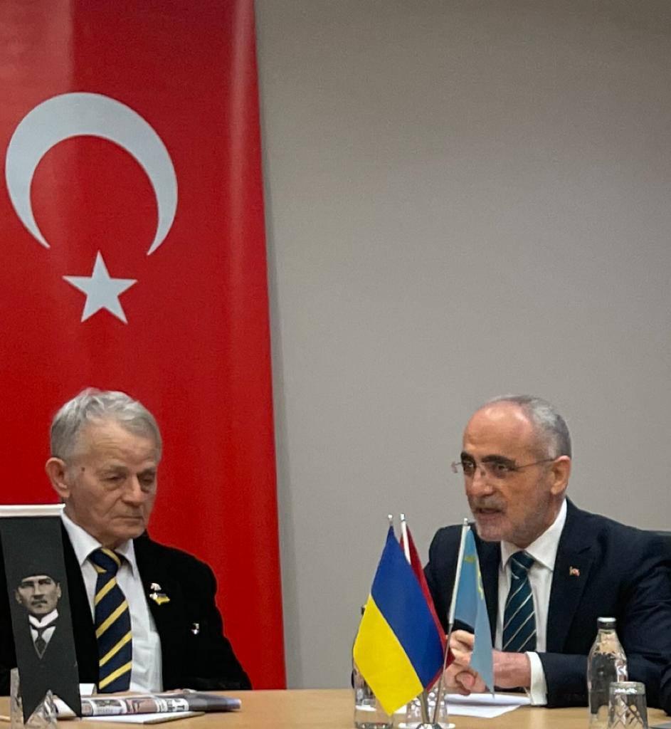 Kırım Tatarlarının milli lideri Kırımoğlu'ndan Yalçın Topçu'ya ziyaret