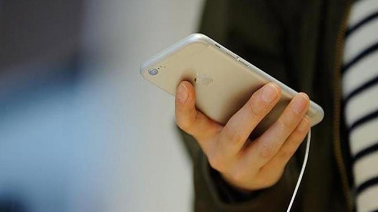 Bakan Kacır’dan gençlere vergisiz telefon açıklaması