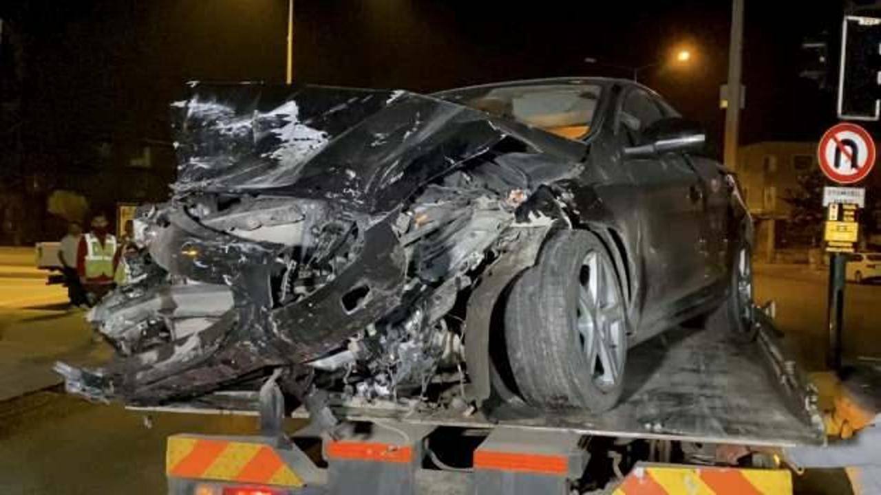 Bursa’da iki araç birbirine girdi: Yaralılar var!