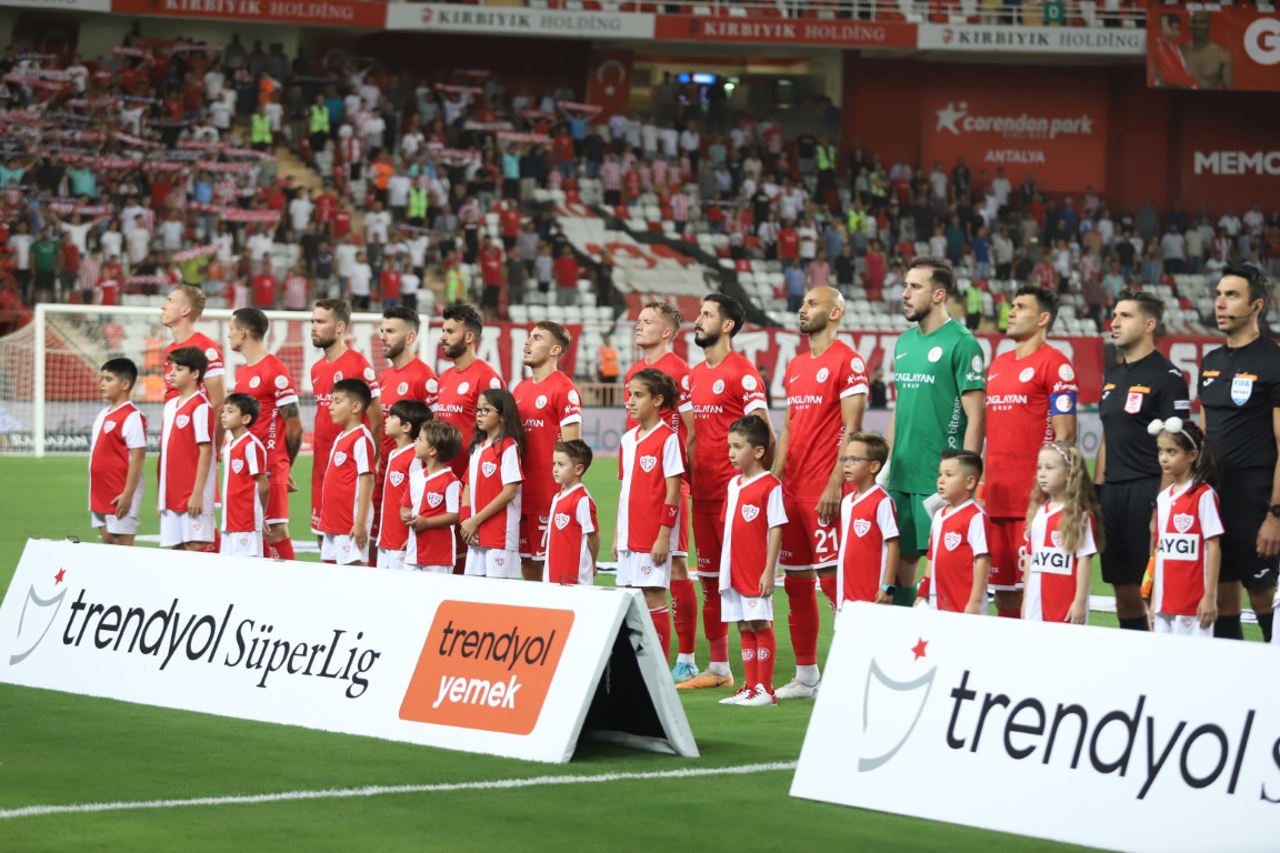 İstanbulspor ile Antalyaspor arasında 31. randevu