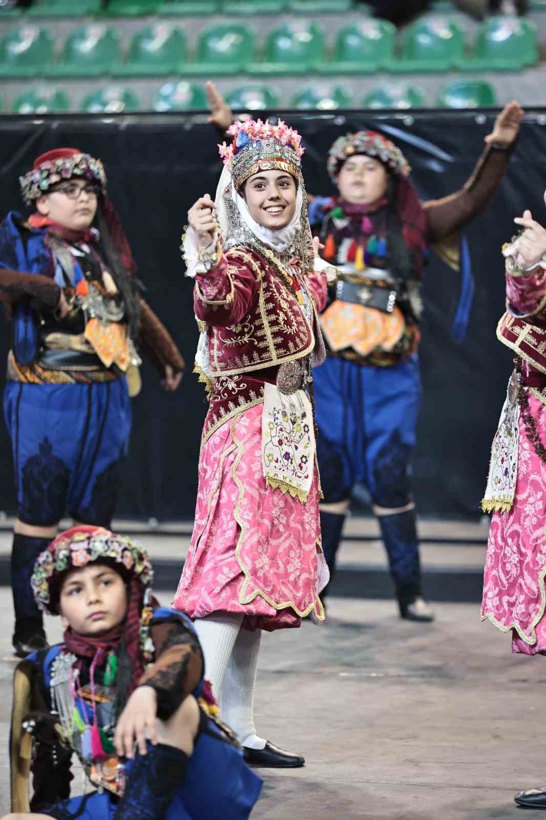Denizli’de Halk Oyunları Grup Şampiyonasına ev sahipliği yapacak