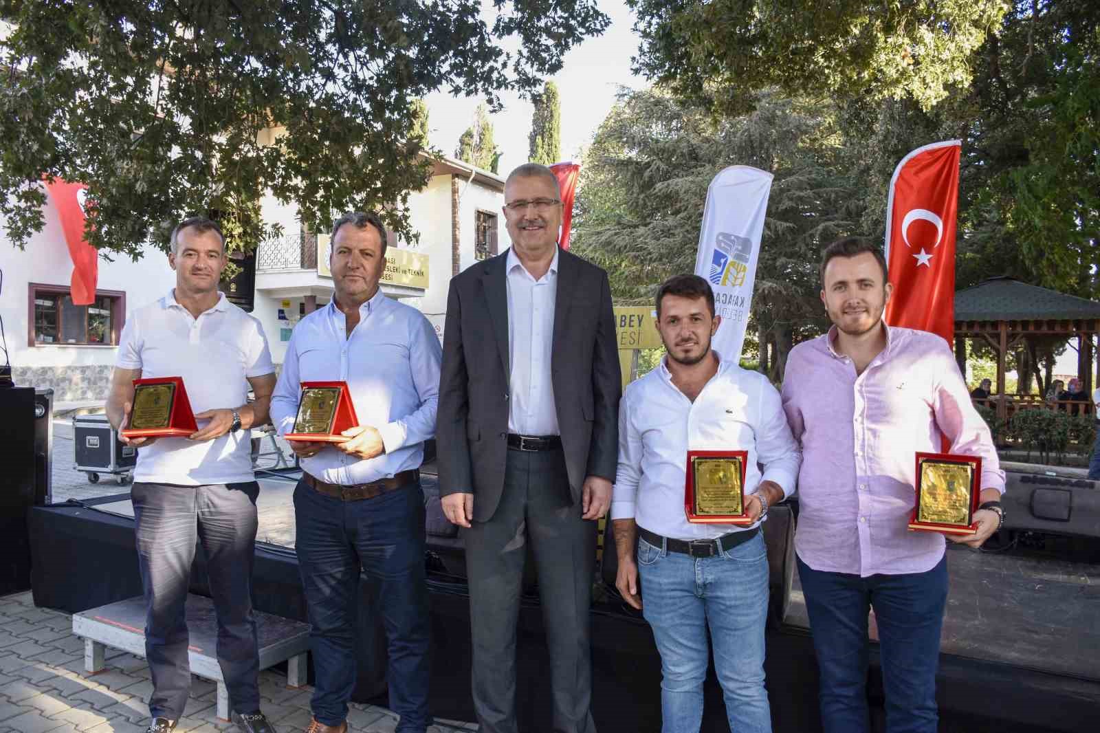 Karacabey’de tarımın enleri ödüllendirildi