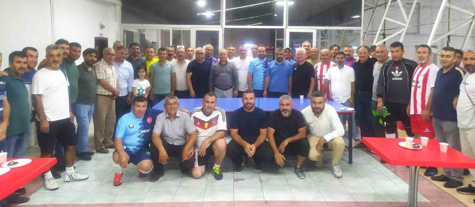 Akkışlalılar topbaşı Yaptı
