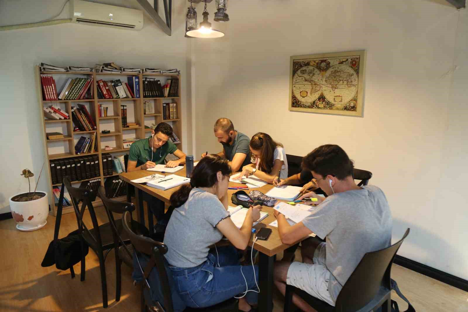 Mezitli’de öğrenim yardımı başvuruları başladı