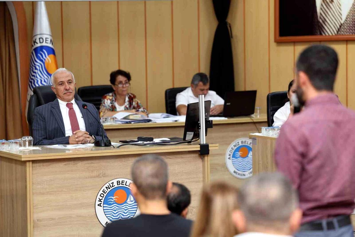 Gültak, yeniden aday adayı olduğu açıkladı